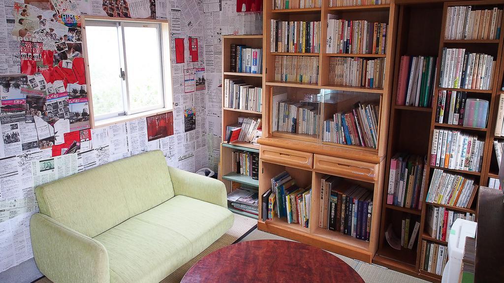 Kamagasaki University Of The Arts Cafe Garden Guest House Aka Cocoroom โอซาก้า ภายนอก รูปภาพ